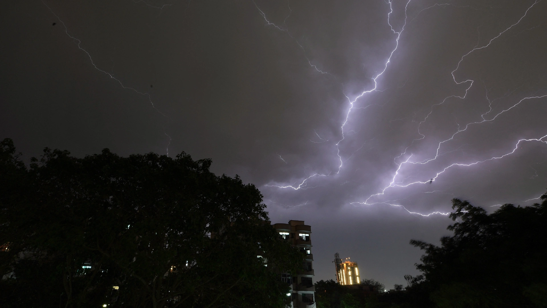 419 people lose lives to lightning strikes in five years