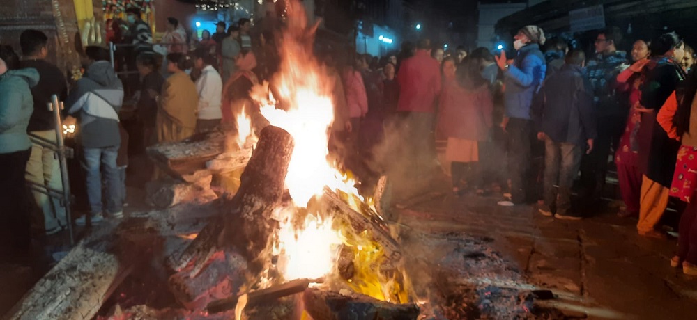 People celebrating Mahashivaratri festival