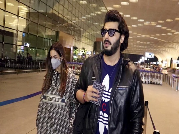 Malaika turns photographer for boyfriend Arjun Kapoor