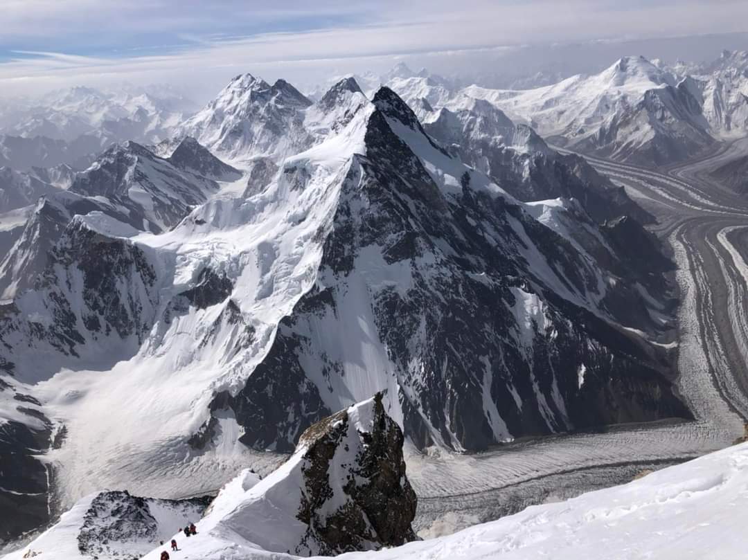 Successful summit on Broad peak