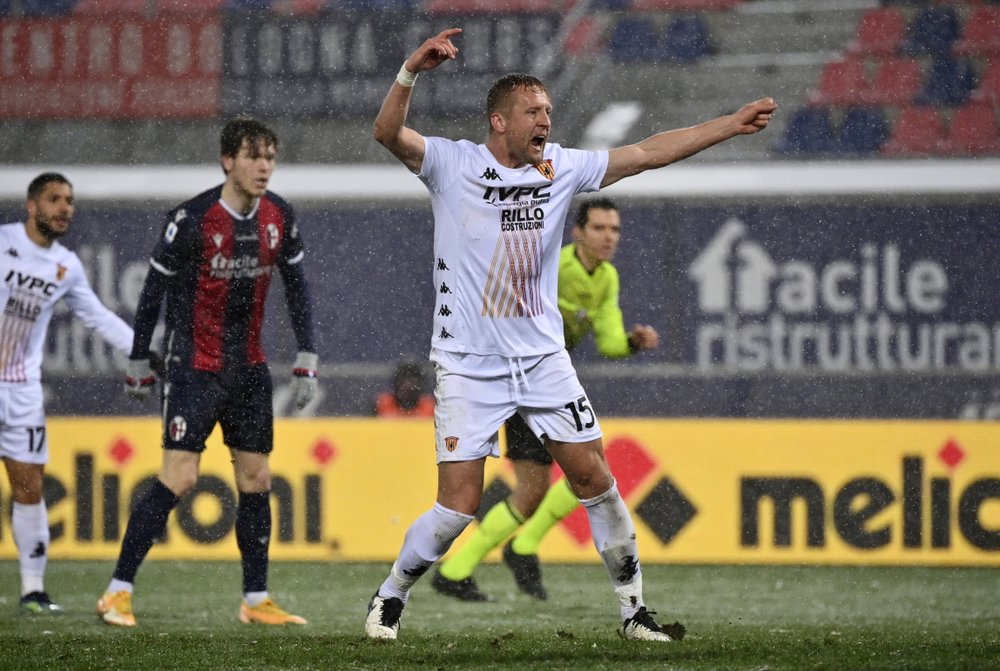 Bologna, Benevento draw 1-1 and swap places on Serie A table