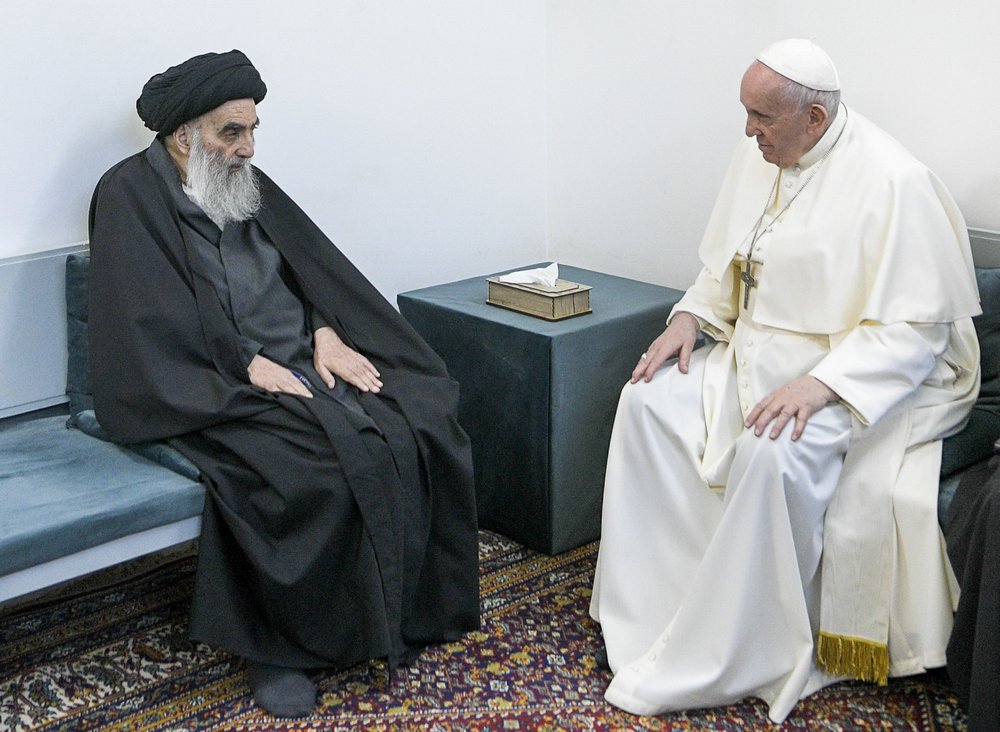 Pope, top Iraq Shiite cleric hold historic, symbolic meeting