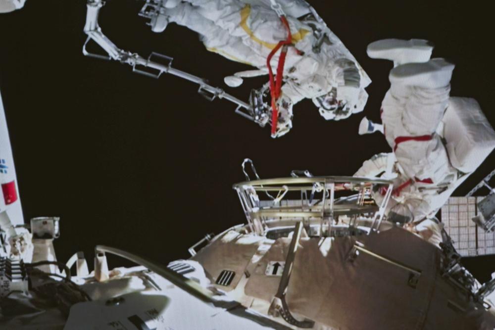 China’s 1st woman to spacewalk