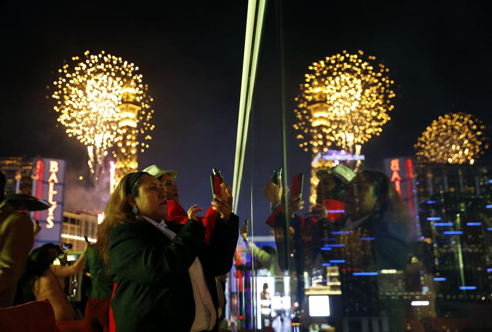 New Year’s fireworks returning to Vegas after 2020 hiatus