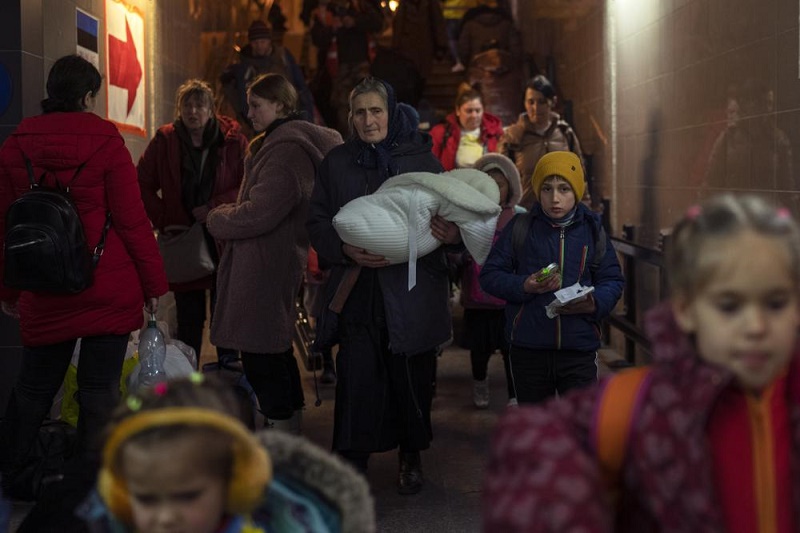 20,000 Ukraine escape to Mariupol