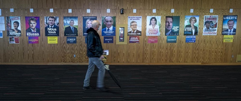 Polls open in 1st round of France’s presidential election