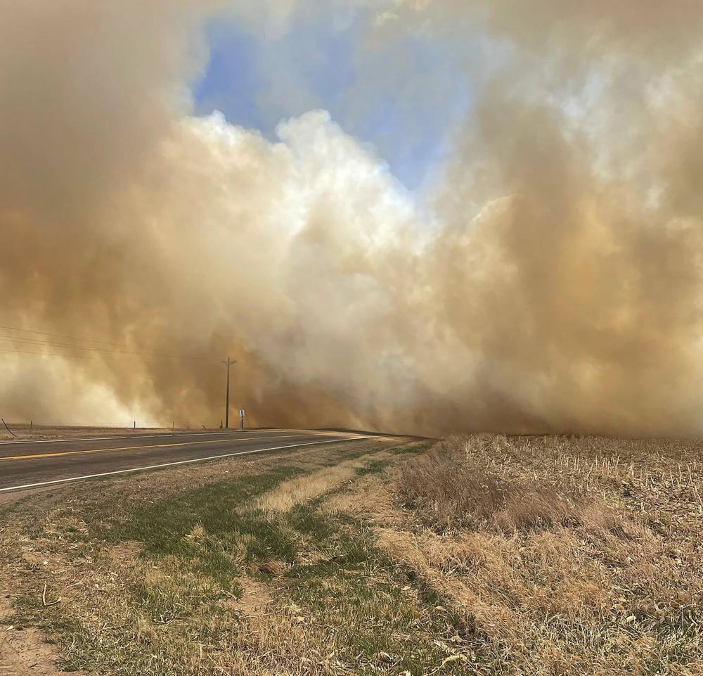 Nebraska wildfires kill ex-fire chief, hurt 15 firefighters