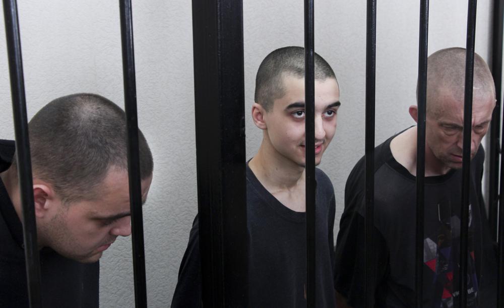 3 foreigners who fought for Ukraine sentenced to death