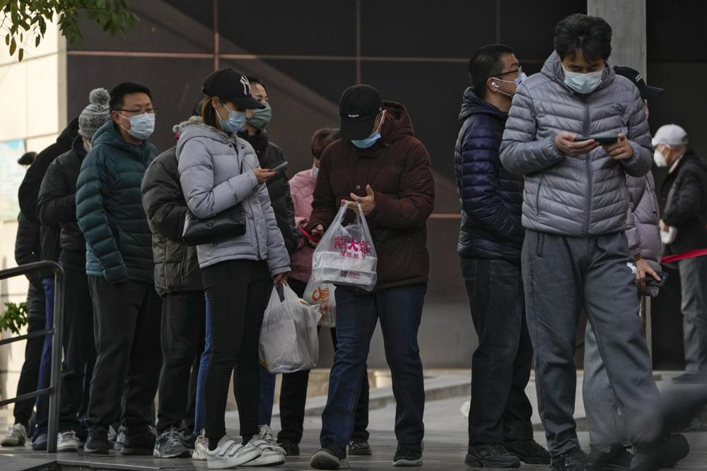 Protests of strict lockdown hit Shanghai