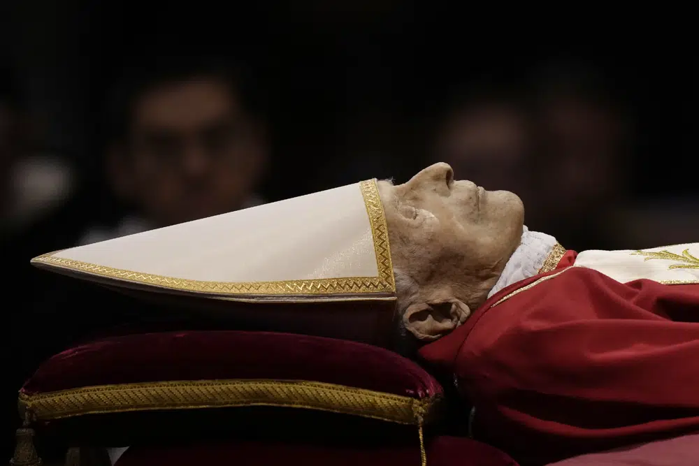 Pope Benedict XVI body lying in state at Vatican