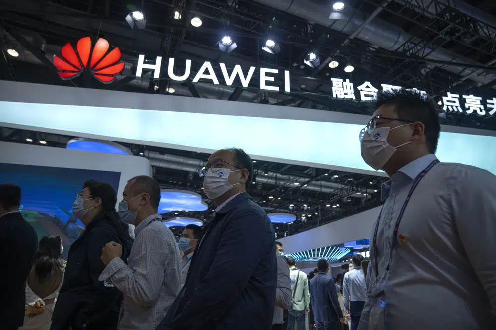 Huawei 1Q revenue edges up