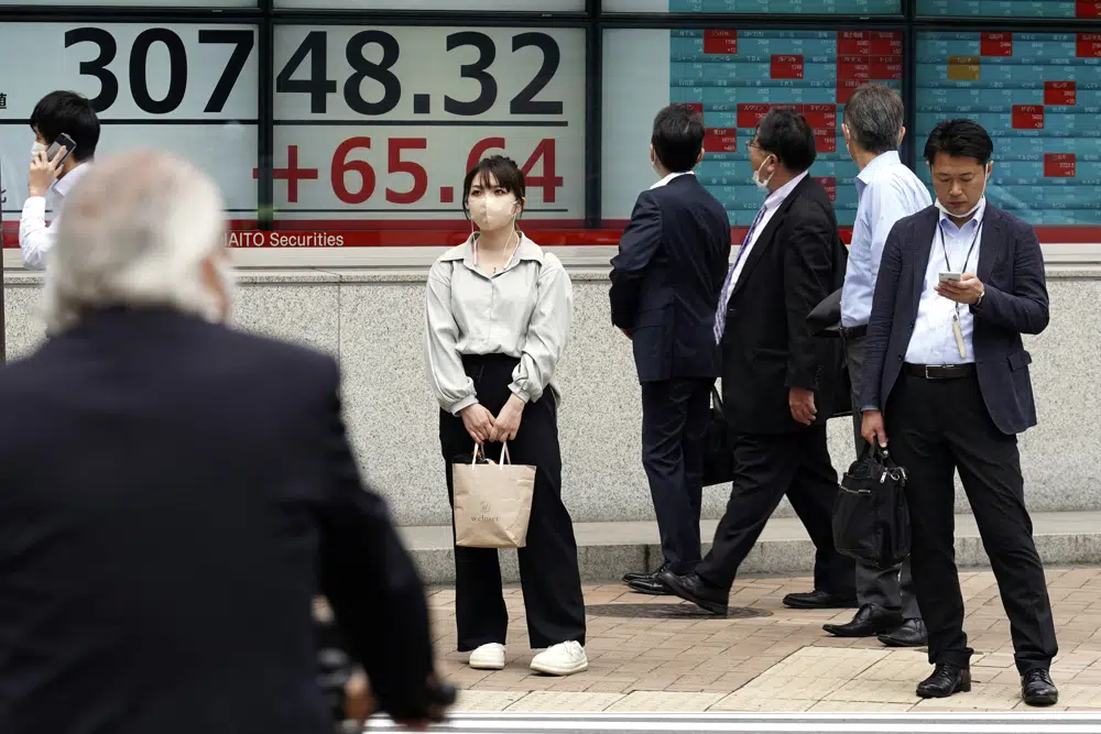 Asian shares extend losses