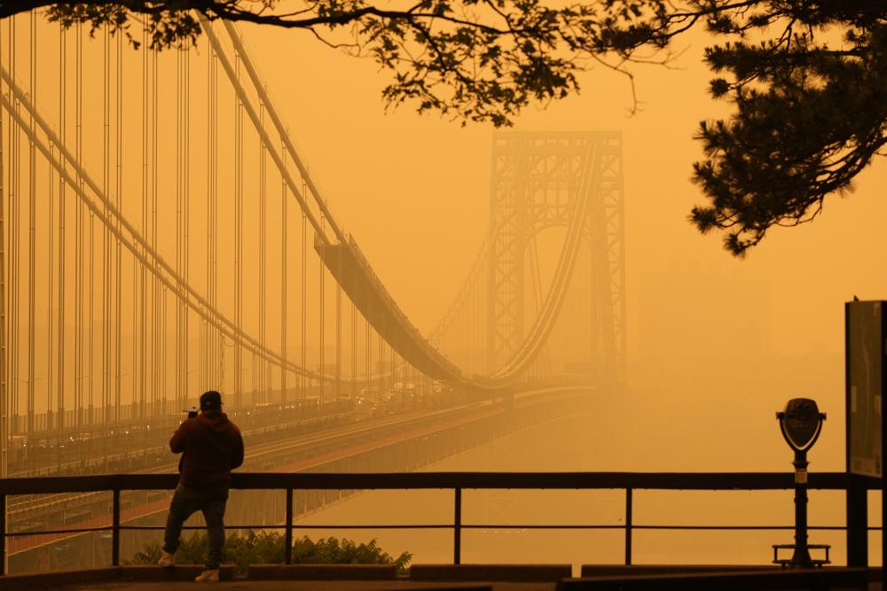 How to stay healthy as smoke spreads from Canada wildfires