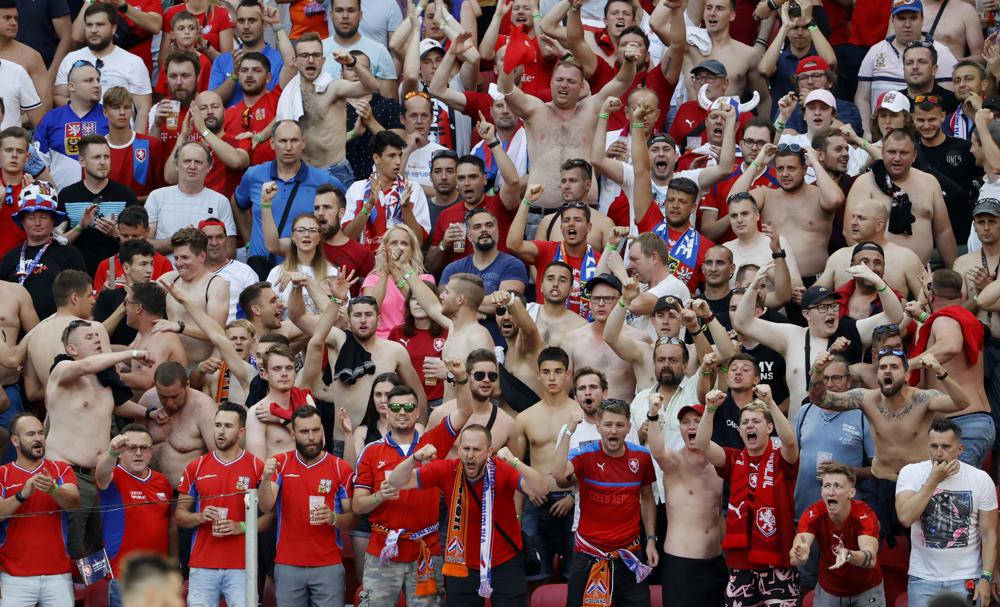 Czech fans cancel charter flight to Baku