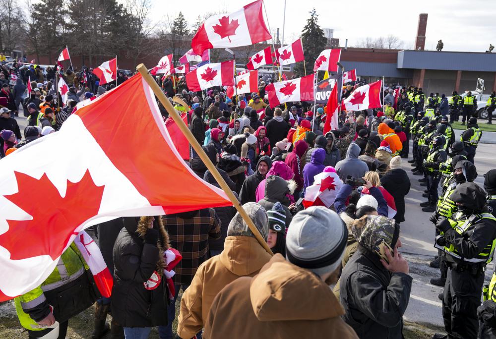 Blockades on Canada-US border continue, protests swell