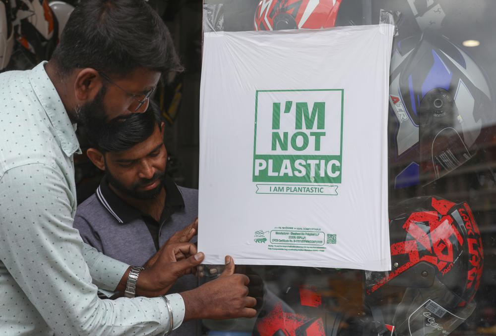 India bans single-use plastic products