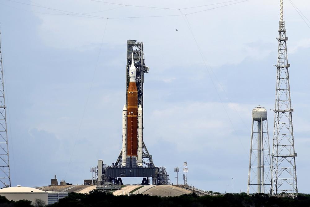 NASA fuels moon rocket for liftoff