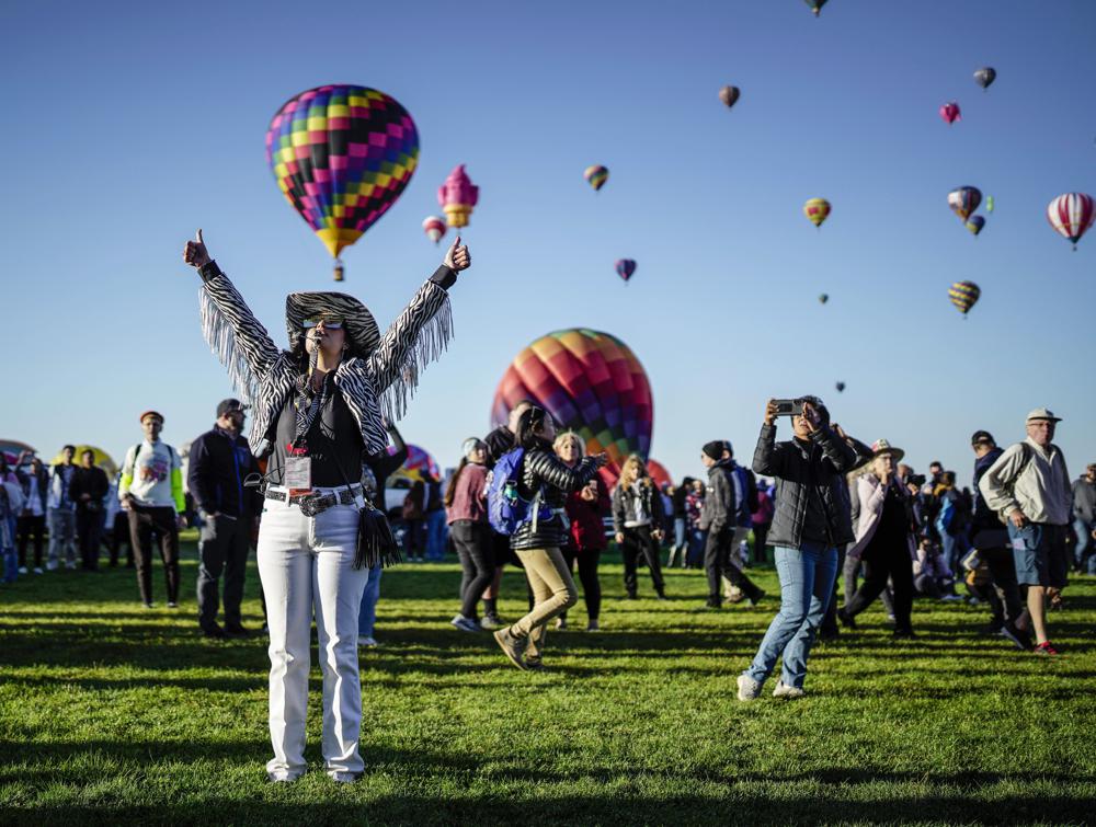 Annual hot air balloon festival draws global audience to US