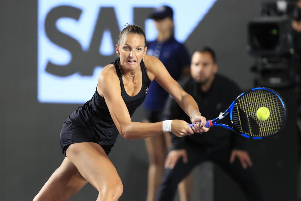 Pliskova, Kontaveit open with wins at year-end WTA Finals