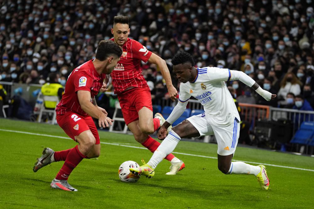 Vinícius Júnior late goal gives Madrid 2-1 win over Sevilla