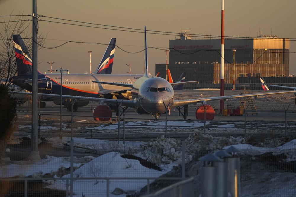 China bars Russian airlines with foreign planes