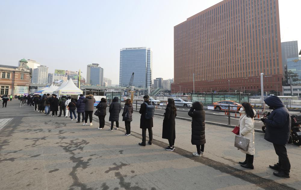 S. Korea has the deadliest day of pandemic amid omicron surge