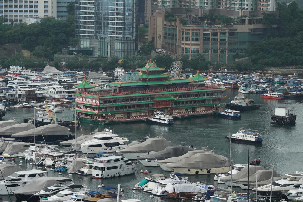 Victim of pandemic, Hong Kong floating restaurant towed away