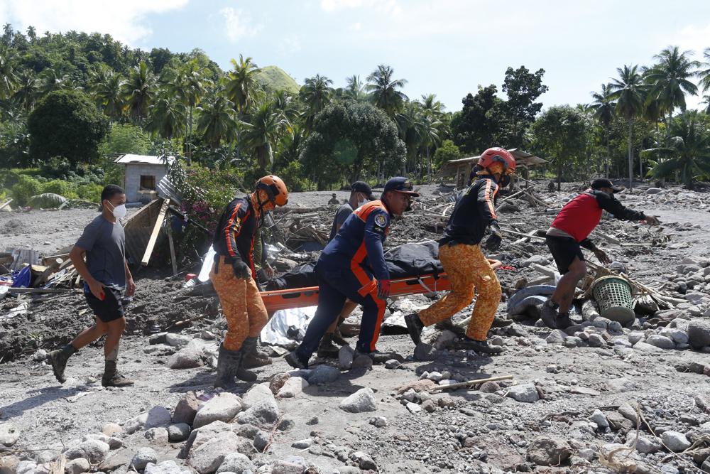 100 dead, dozens missing in storm-ravaged Philippines