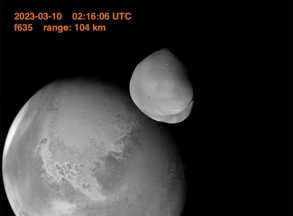 Close-up photos of Mars’ little moon