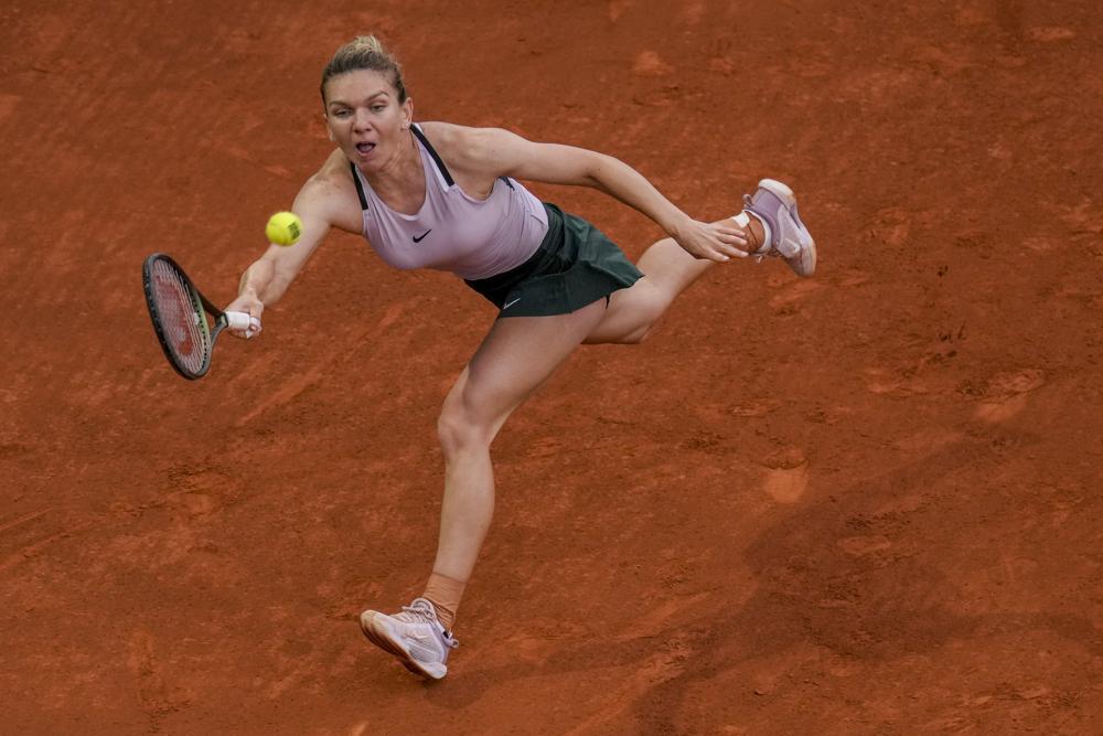 Halep experiences panic attack during French Open match