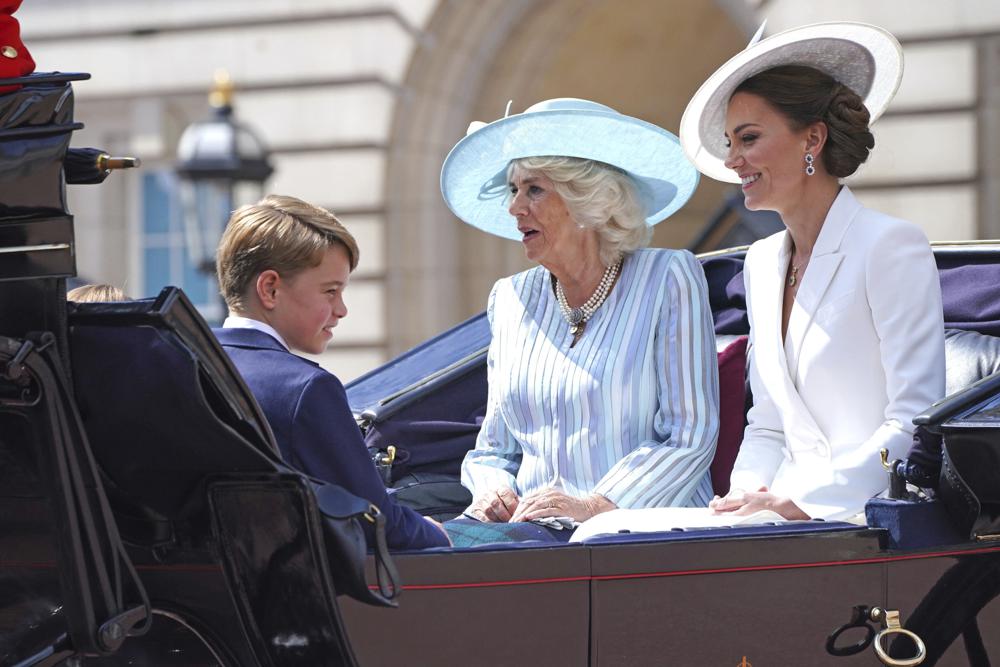 Queen Elizabeth II’s Platinum Jubilee kicks off with pomp