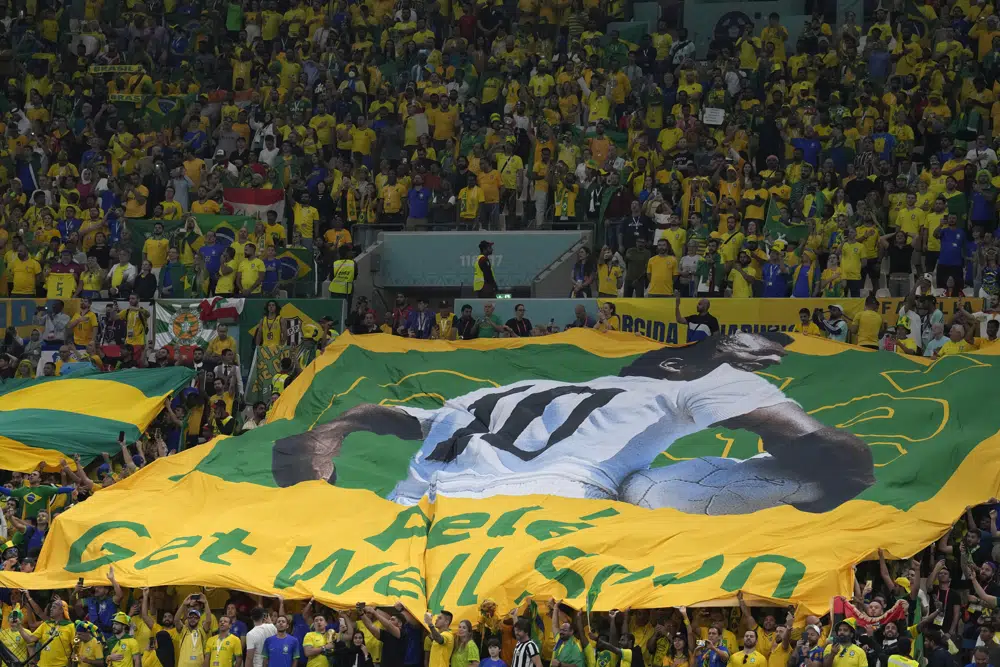 Brazil fans show support for soccer great Pelé