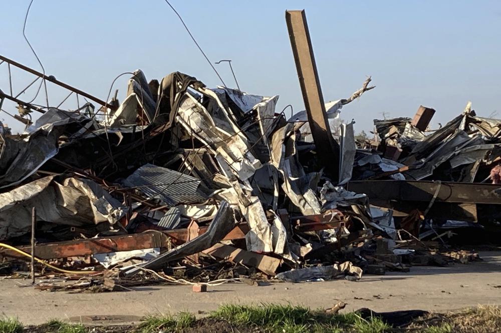 Mississippi tornadoes kill 23, dozens injured