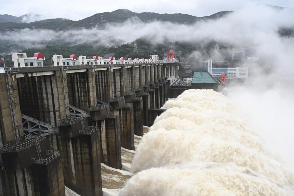 6 dead in China as rain triggers landslides, house collapse