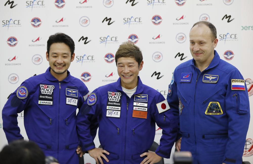 Japanese space tourist says he would love a longer flight