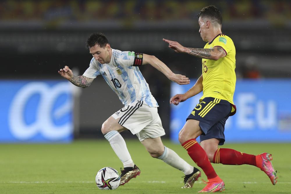 Argentina concede late, draw against Colombia