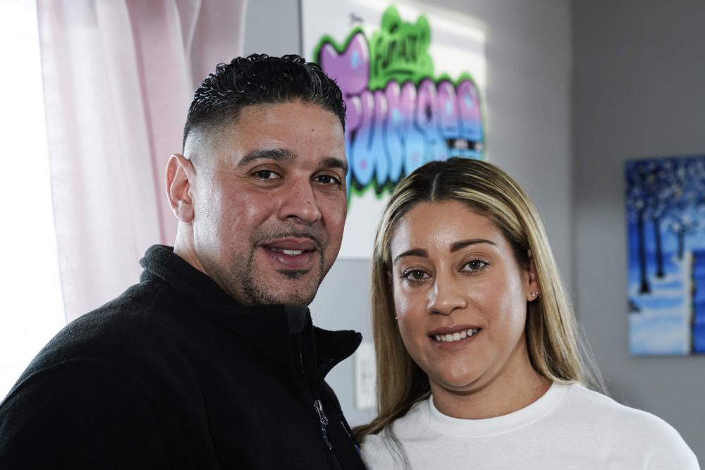 After drug conviction, NY couple plans marijuana dispensary