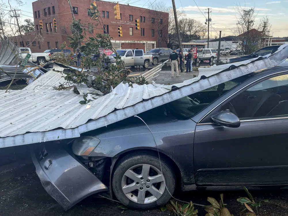 Severe winds, tornadoes kill at least 7