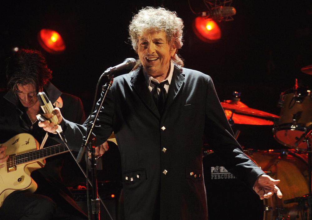 Bob Dylan’s book on ‘Modern Song’ to come out in November