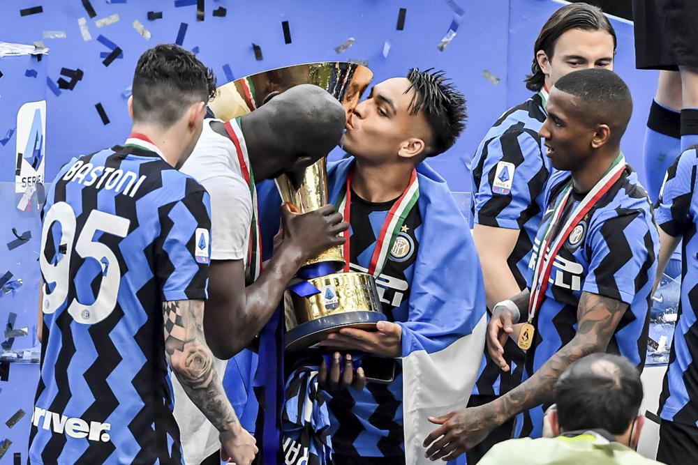 Inter Milan fans celebrate Serie A title outside and inside San Siro