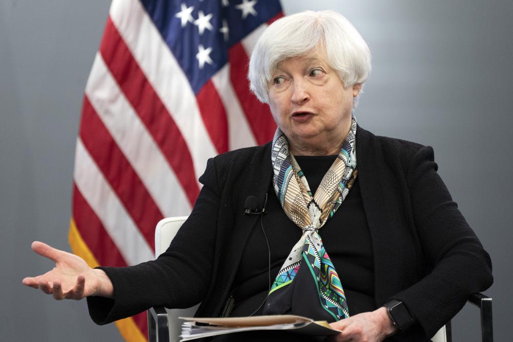 Yellen to see Ukraine PM, avoid Russians