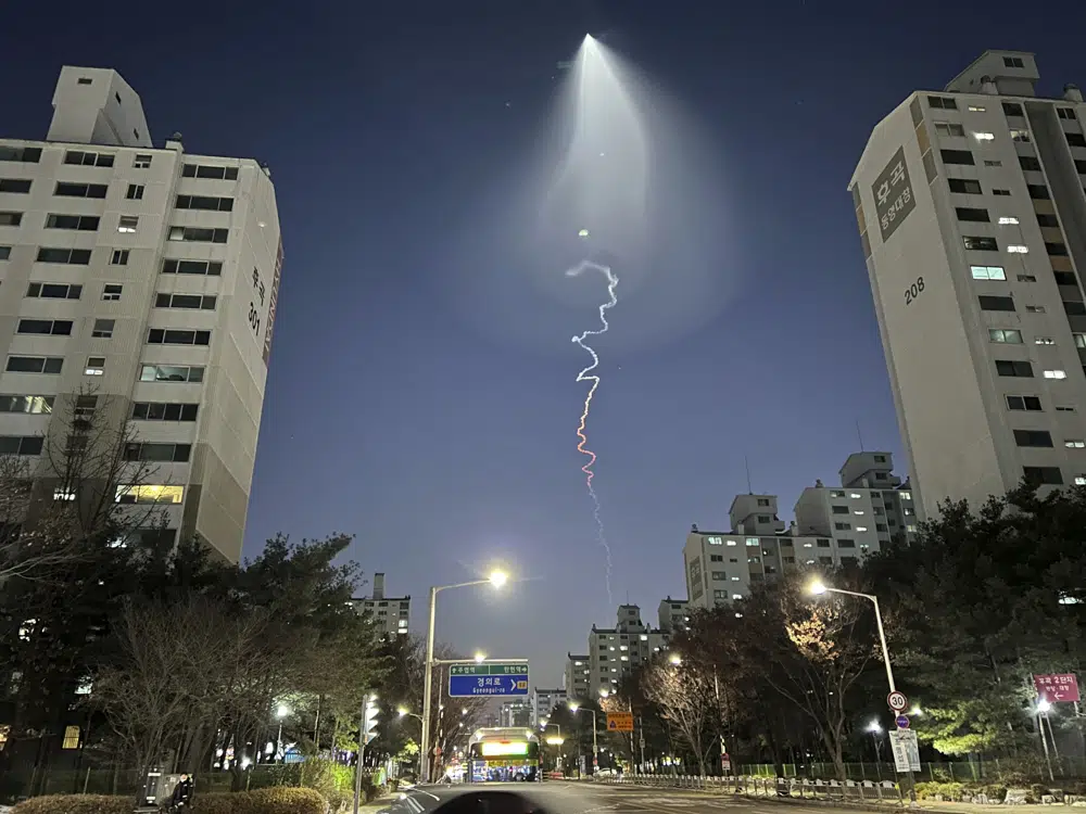 S.Korea’s unannounced rocket launch causes UFO scare