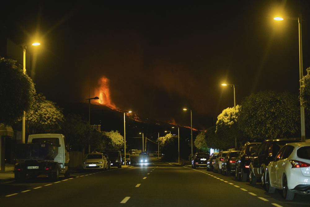 Lava from Spanish volcano heads toward sea