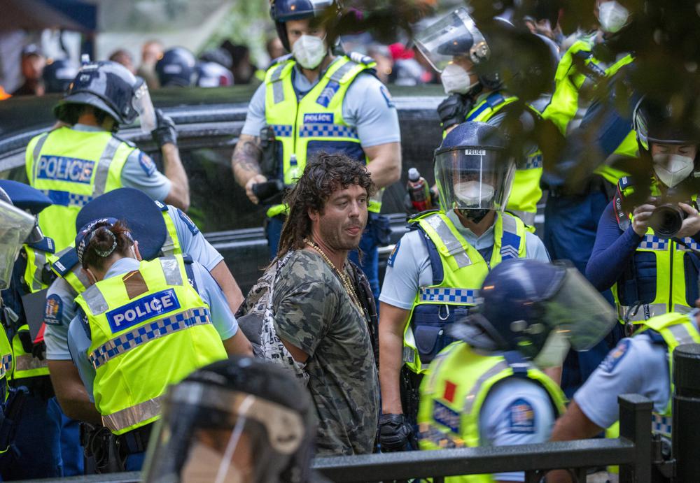 Police move on protesters outside New Zealand’s Parliament