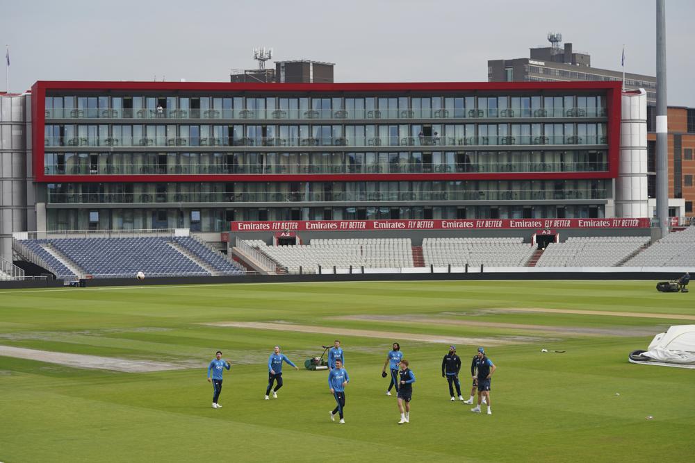 Final England-India test off after outbreak in Indian camp