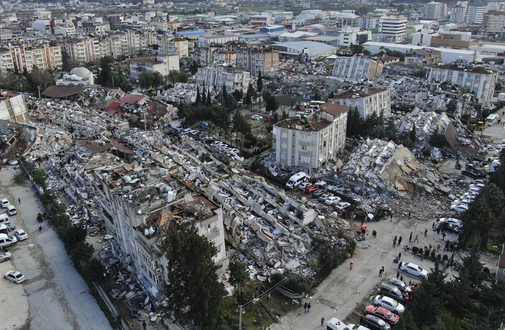 Turkey Earthquake: Rescuers race against time as fears grow