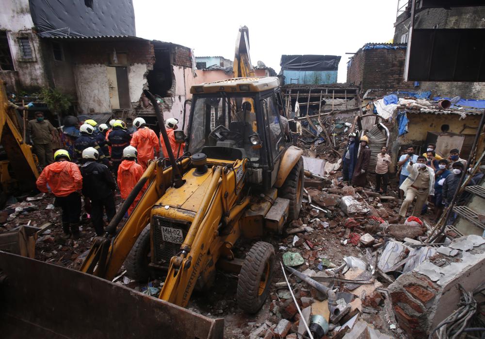 Building collapse kills 11 after monsoon flooding in Mumbai