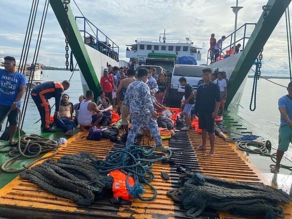 7 die in Philippine ferry fire