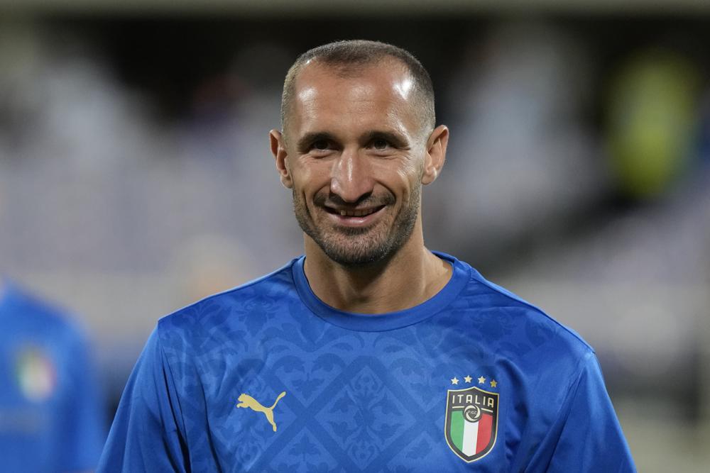 Italy captain Chiellini to retire