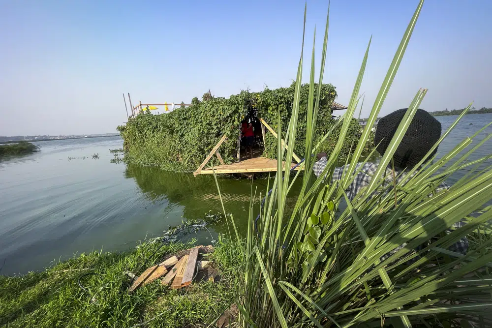 Ugandan makes innovative tourist boat